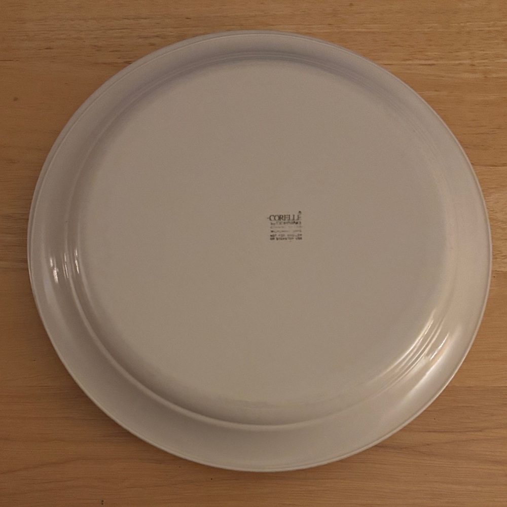 Corelle Country Promenade Dinner Plate with Goose and Floral Design. - Picture 2 of 2